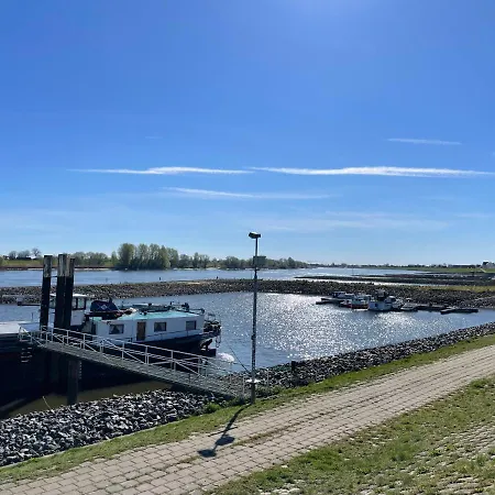 Ankerplatz - Ferienwohnung Am Elbdeich Hotell