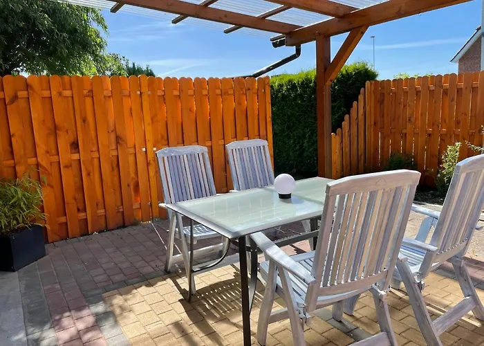 Отель Ankerplatz - Ferienwohnung Am Elbdeich *