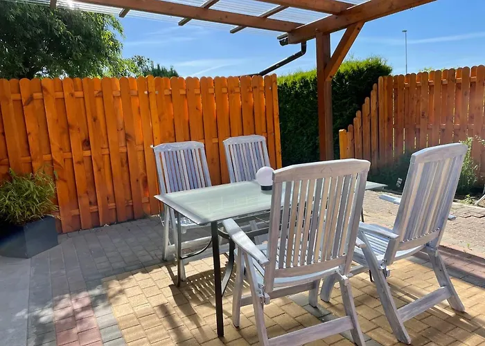 Отель Ankerplatz - Ferienwohnung Am Elbdeich *